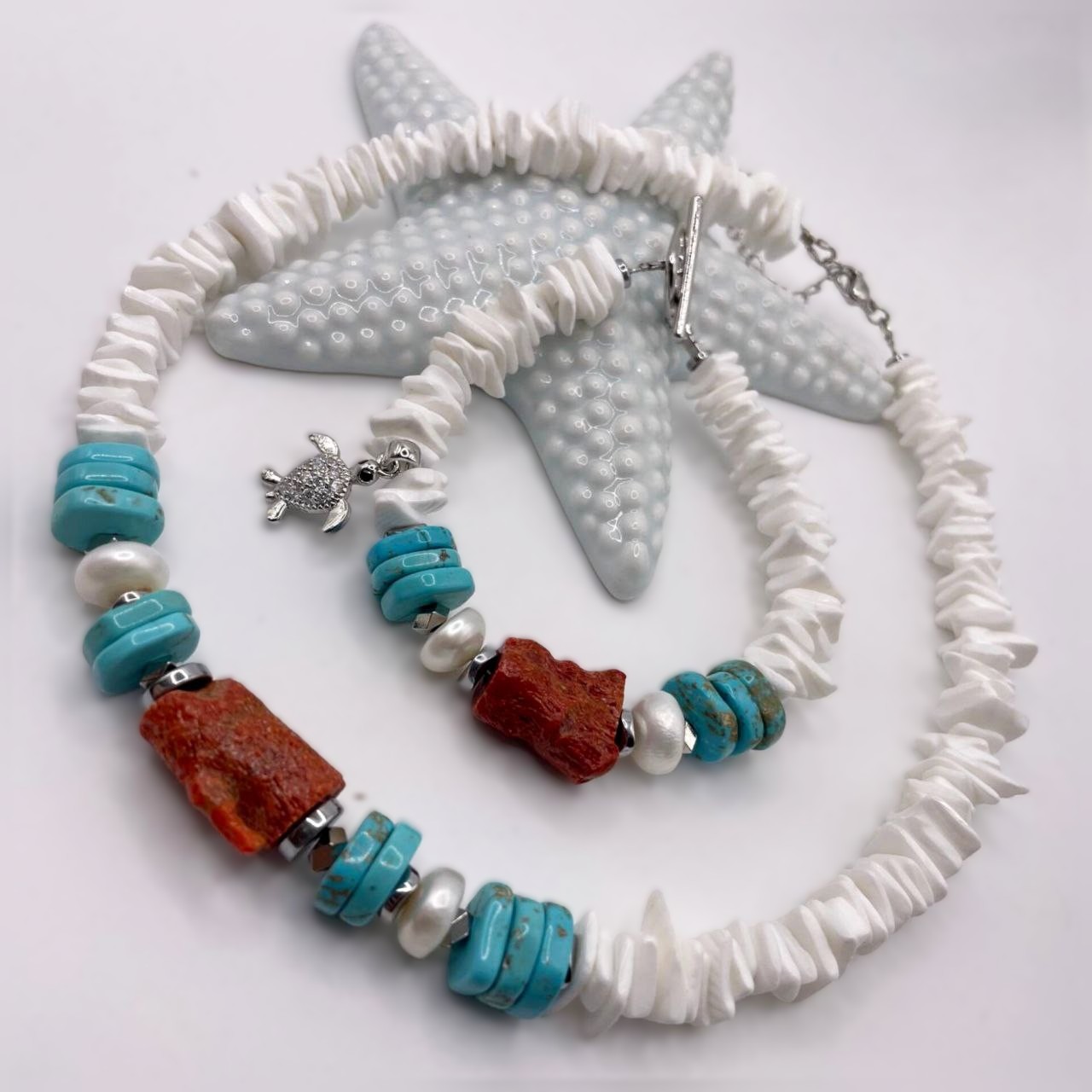 Комплект Мальдивы из кораллов, бирюзы и ракушечника